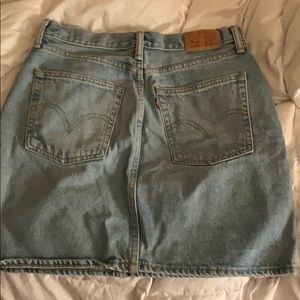 Levi’s Light Wash Denim Skirt